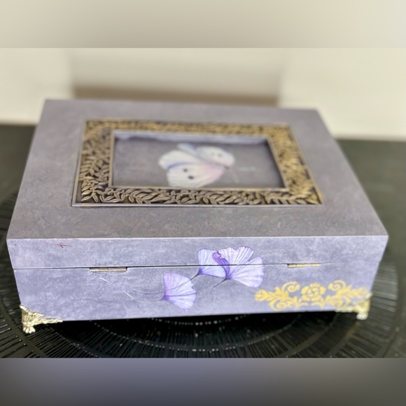 Violet Painted Vintage Jewelry Box - Picture 2 of 14